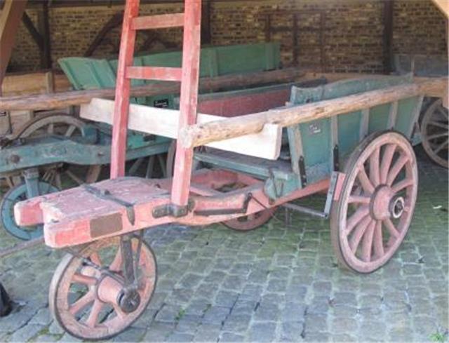 Driewielkar met geknikte draagboom, Karrenmuseum Essen